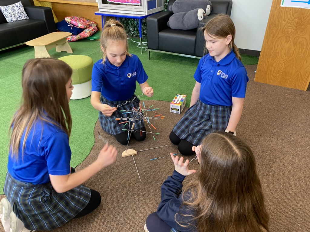 students play a STEM game in the STEM lab at a top-rated catholic elementary and middle school in mahtomedi